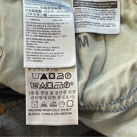 LEVI'S SLIMMING STRAIGHT HIGH RISE CUSTOMIZED HARRY POTTER PATCH DARK DENIM JEAN - Picture 13 of 15